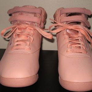Reebok Freestyle Hi (Baby Pink)